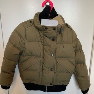 Burberry London Gender Neutral (6Y) Kids Down Puffer Jacket - 100% authentic.